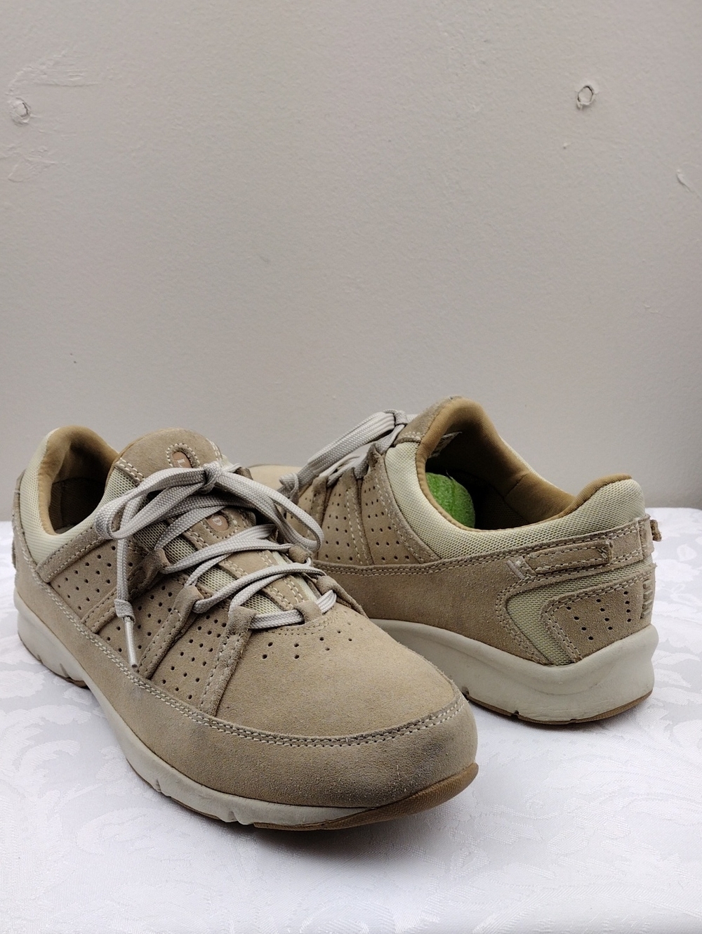 Lands End Tan Suede Perforated Overlay Upper Round Toe Lace Up Low Top Sneaker